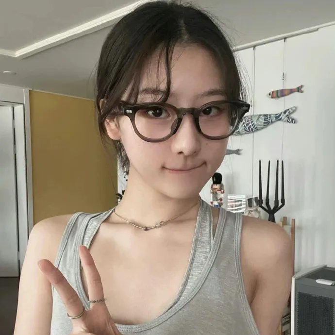 崔宇植 / 张慧珍 / 孔升延